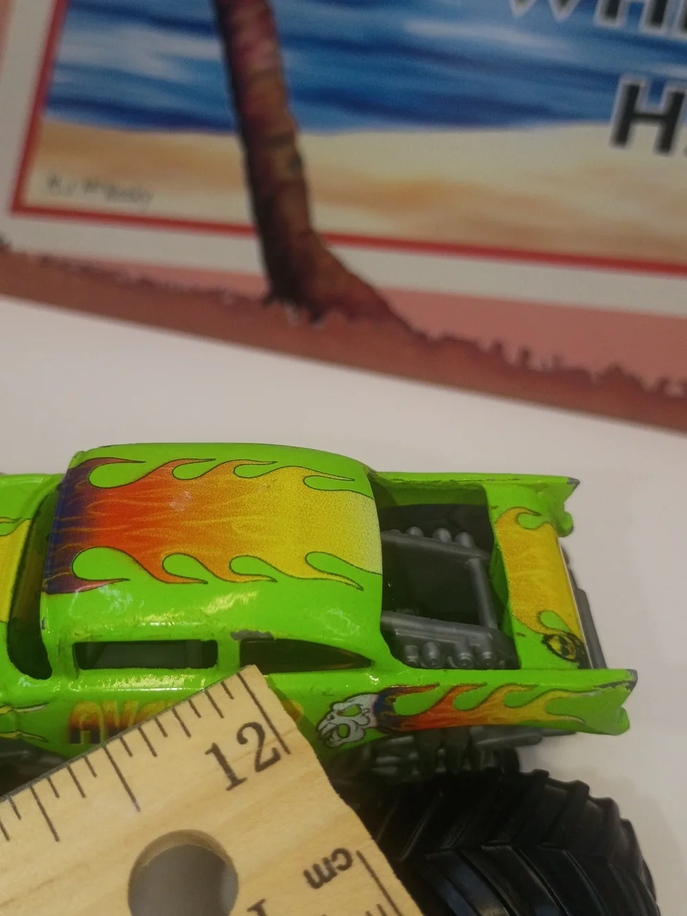 Hot Wheels Monster Jam Spin Master Green Avenger 1:64 Scale